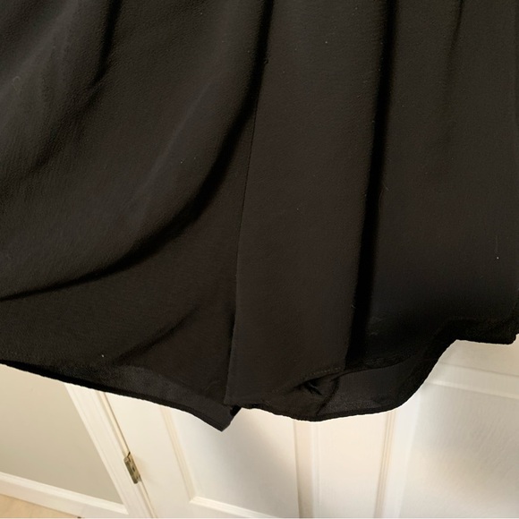 Black tie up romper - Picture 2 of 5